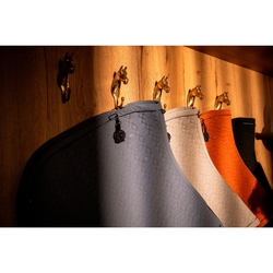 Czaprak Eskadron Platinum Softshell Emblem Amber